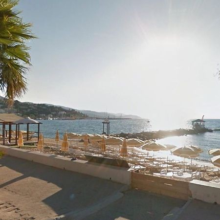 Studio Climatise Au Lavandou Avec Terrasse, Parking Et Environnement Calme - 3 Couchages - Fr-1-251-167 Le Lavandou Luaran gambar